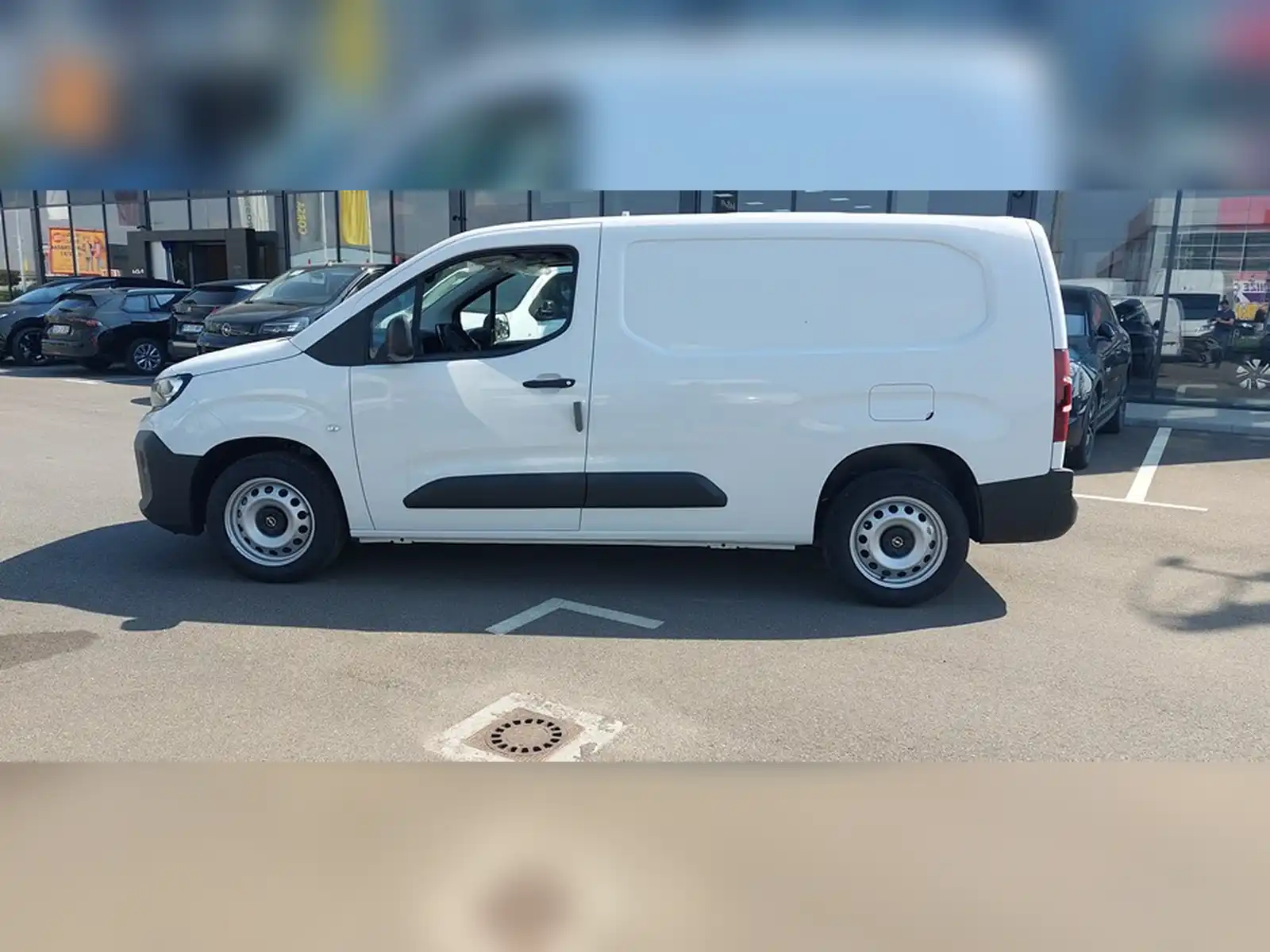 opel-combo-van-l2-maxi-1-5d-2026-odmah-dostupno