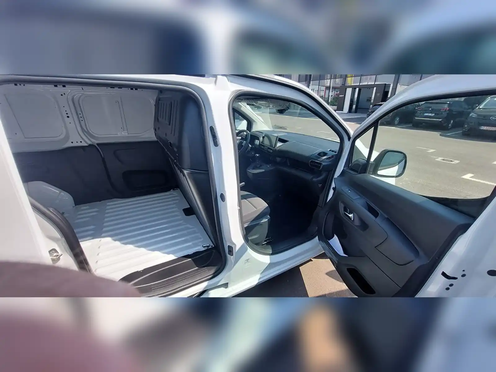 opel-combo-van-l2-maxi-1-5d-2026-odmah-dostupno