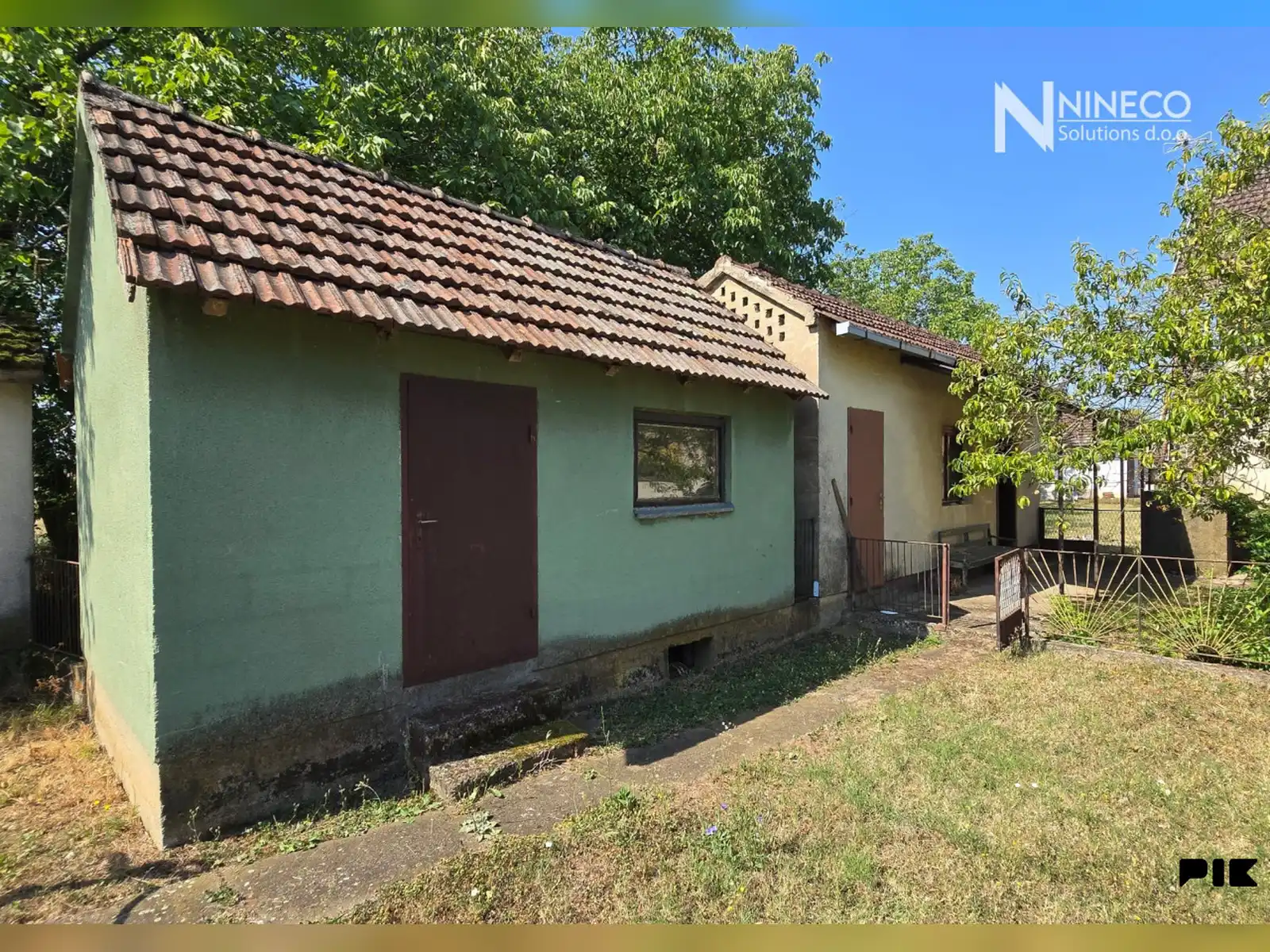 kuca-sa-pomocnim-objektima-aleksandrovac-164-m2