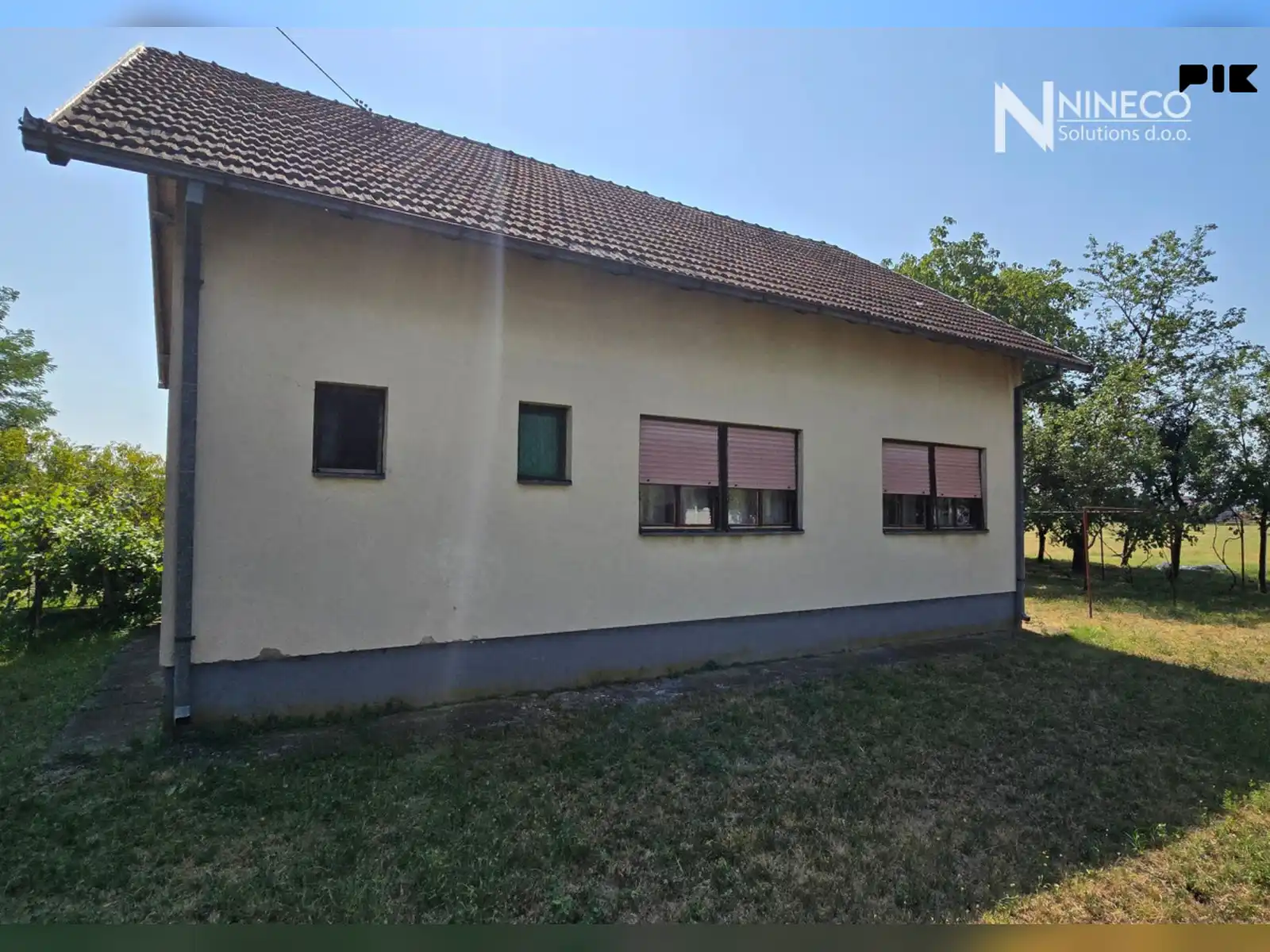 kuca-sa-pomocnim-objektima-aleksandrovac-164-m2