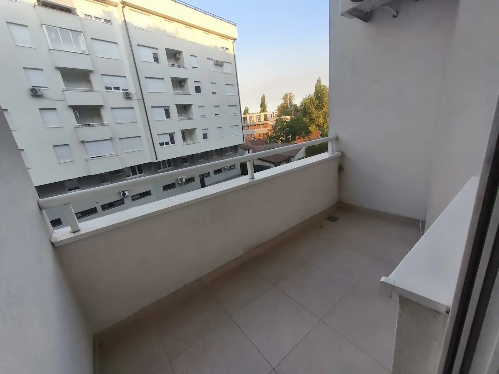 najma-stana-60m2-borik-kod-venecija-mosta