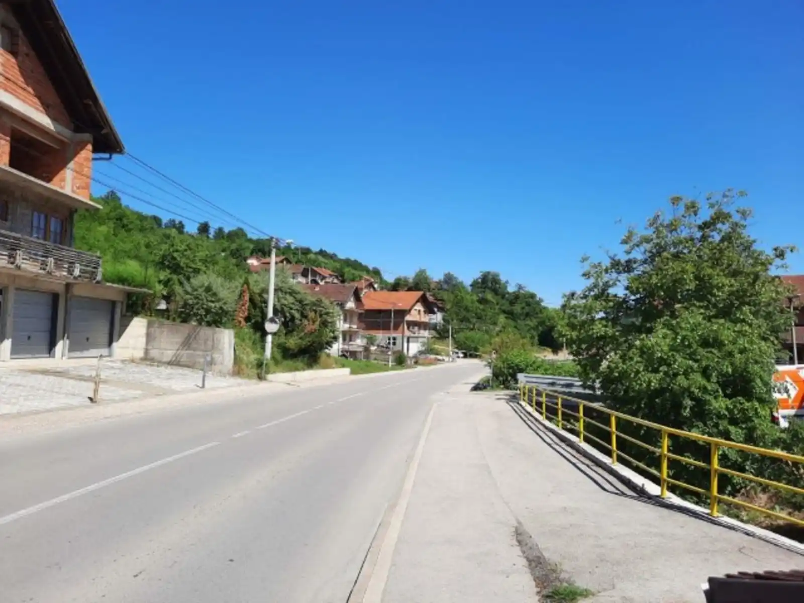 na-prodaju-kuca-sa-prostranim-imanjem-u-banjaluci-saracica