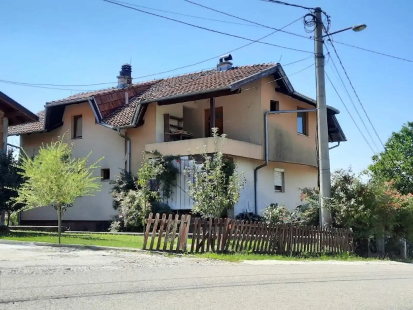 na-prodaju-prostrana-kuca-u-banjaluci-naselje-cesma
