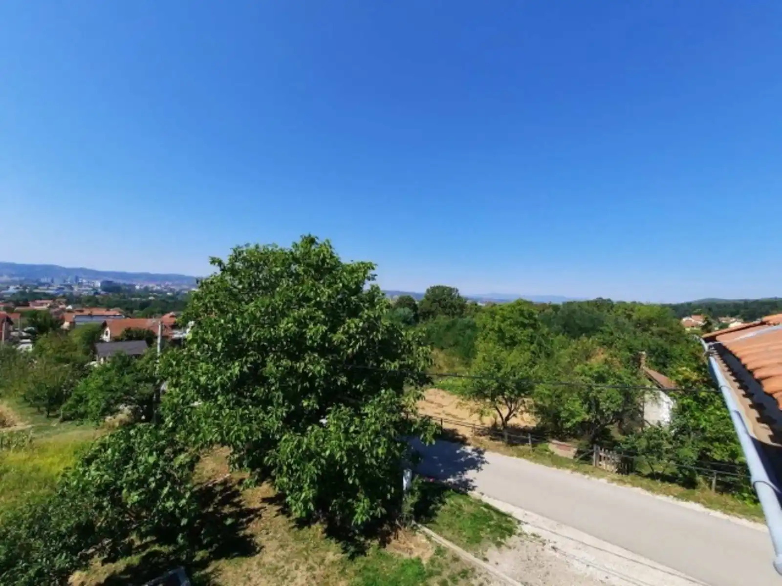na-prodaju-prostrana-kuca-u-banjaluci-naselje-cesma