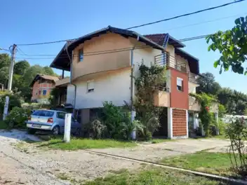 Na prodaju prostrana kuća u Banjaluci – Naselje Česma