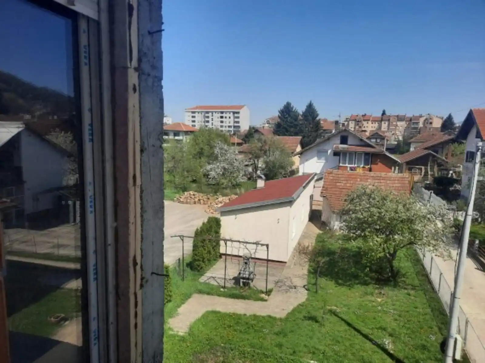 na-prodaju-kuca-u-naselju-mejdan-banja-luka-310-m