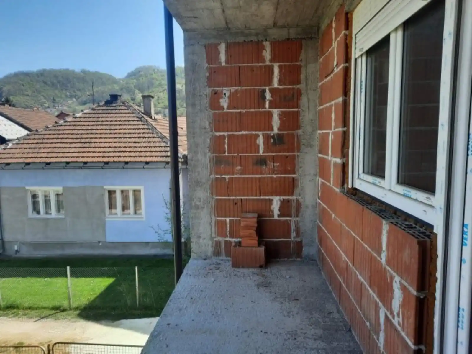 na-prodaju-kuca-u-naselju-mejdan-banja-luka-310-m