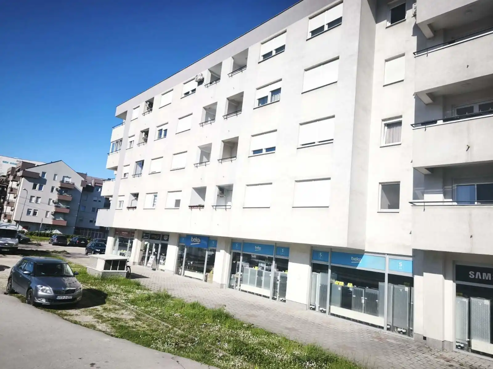 na-prodaju-stan-29m2-sa-garazom-u-naselju-borik