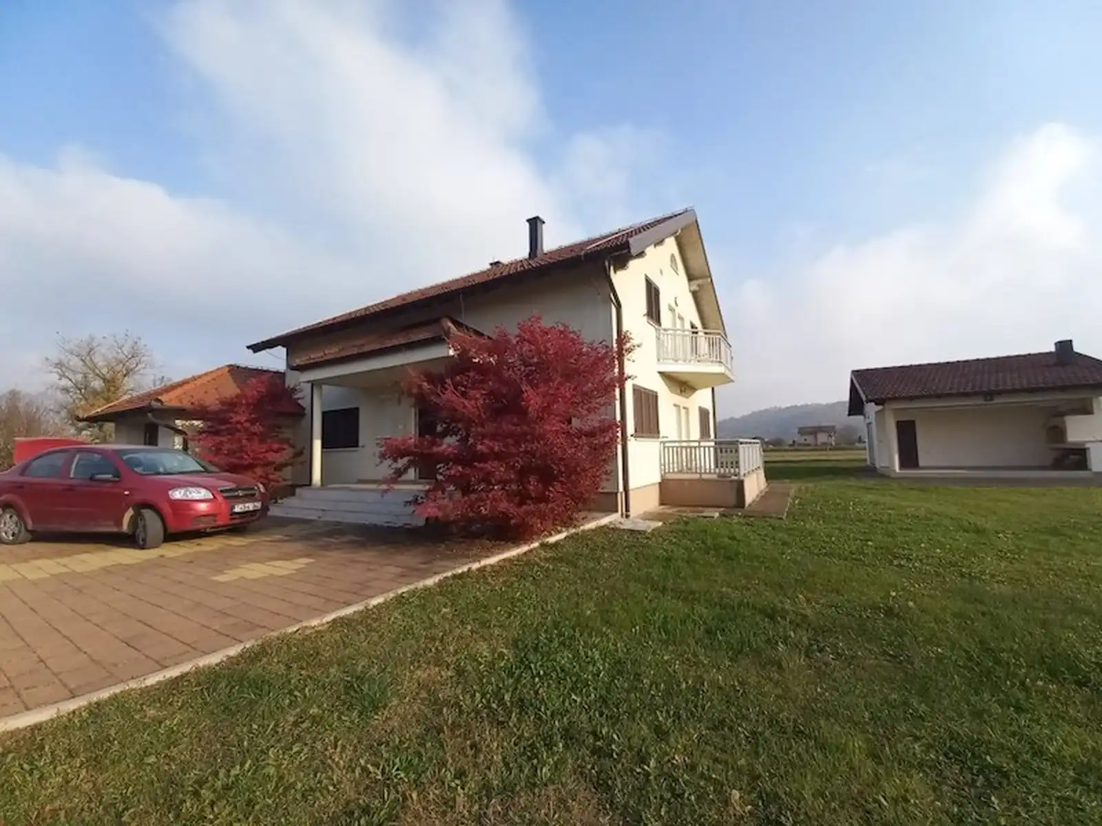 prodaja-laktasi-susnjari-vikend-kuca-pored-vrbasa