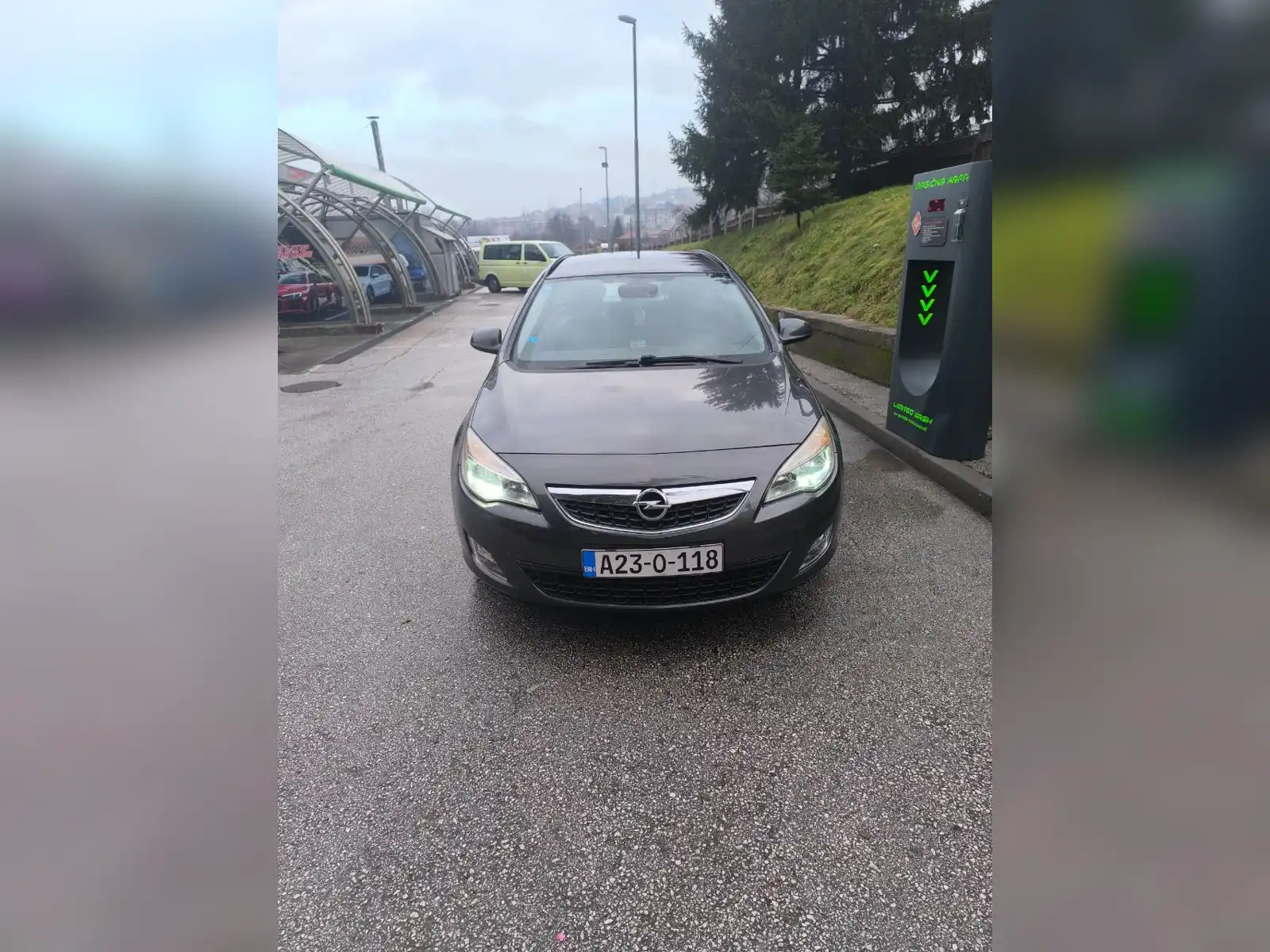 opel-astra-j-2011-god