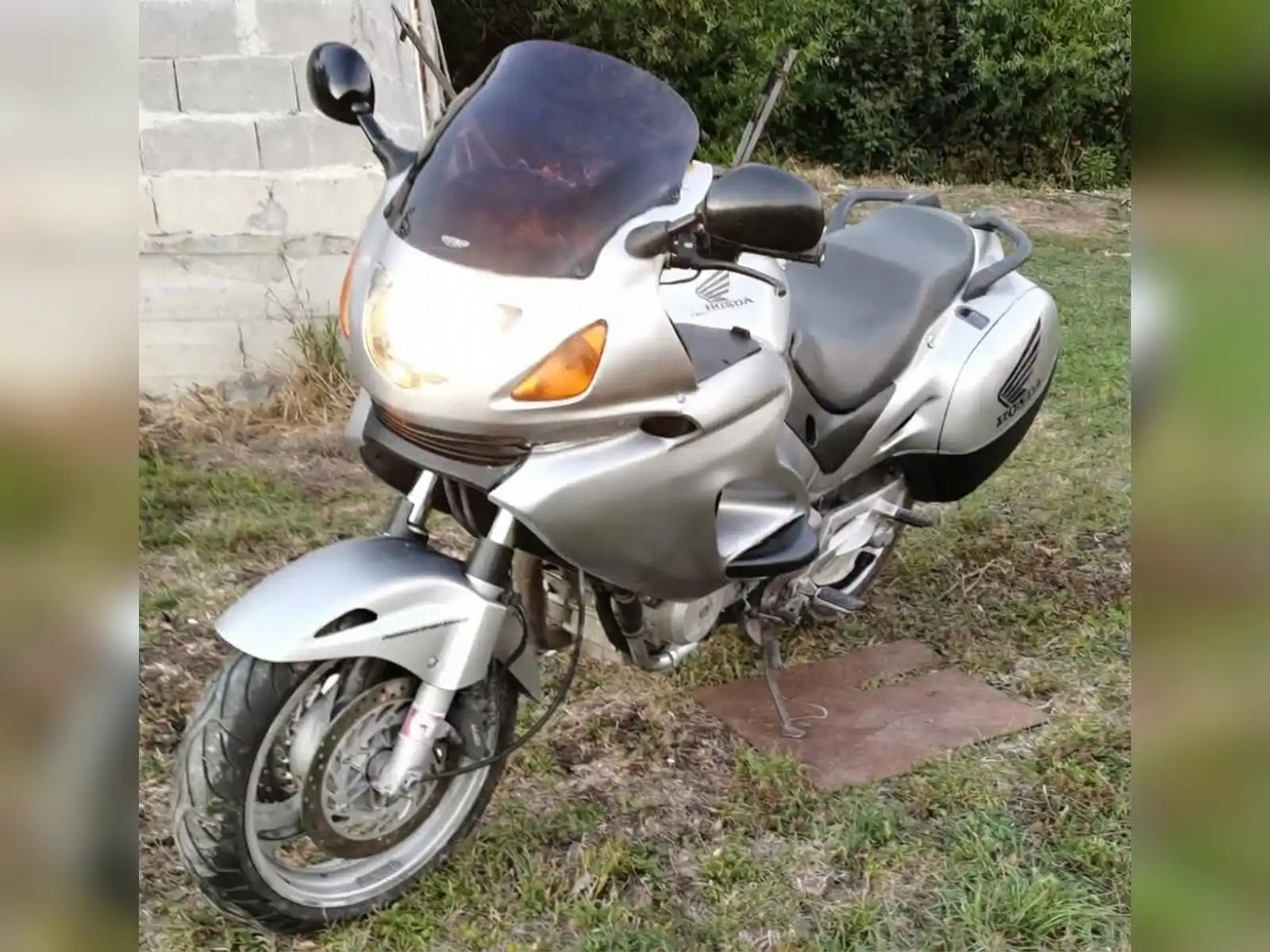 honda-nt-650-deauville