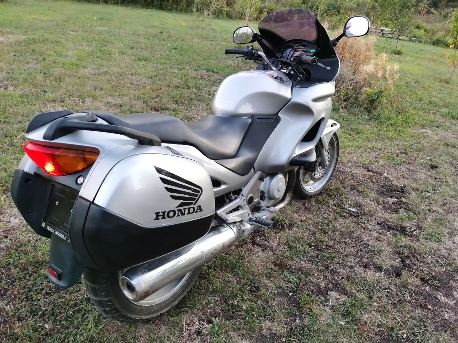 honda-nt-650-deauville