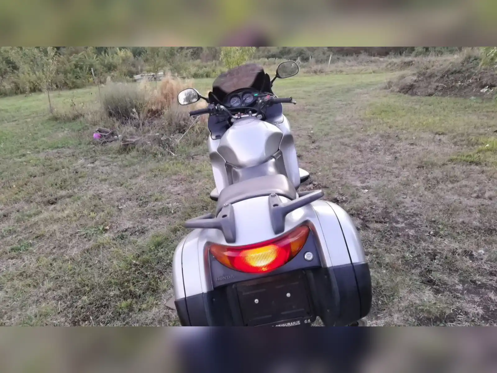 honda-nt-650-deauville