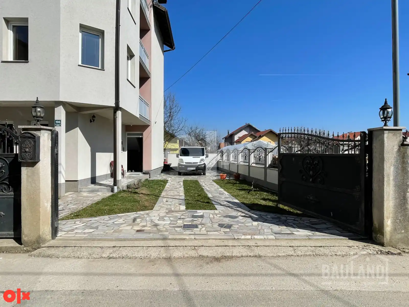 bauland-kuca-novije-gradnje-sa-4-odvojena-stana-osjek