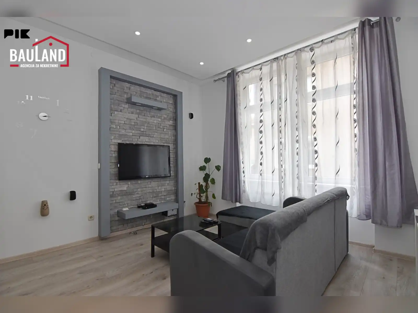 namjesten-dvosoban-stan-54m2-stari-grad