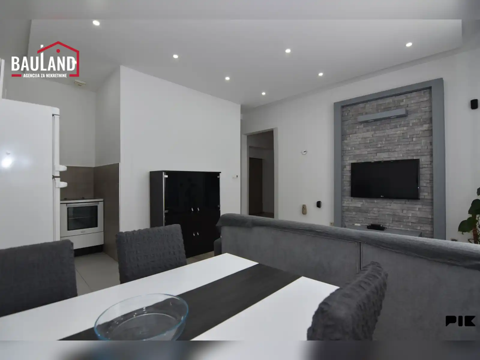 namjesten-dvosoban-stan-54m2-stari-grad