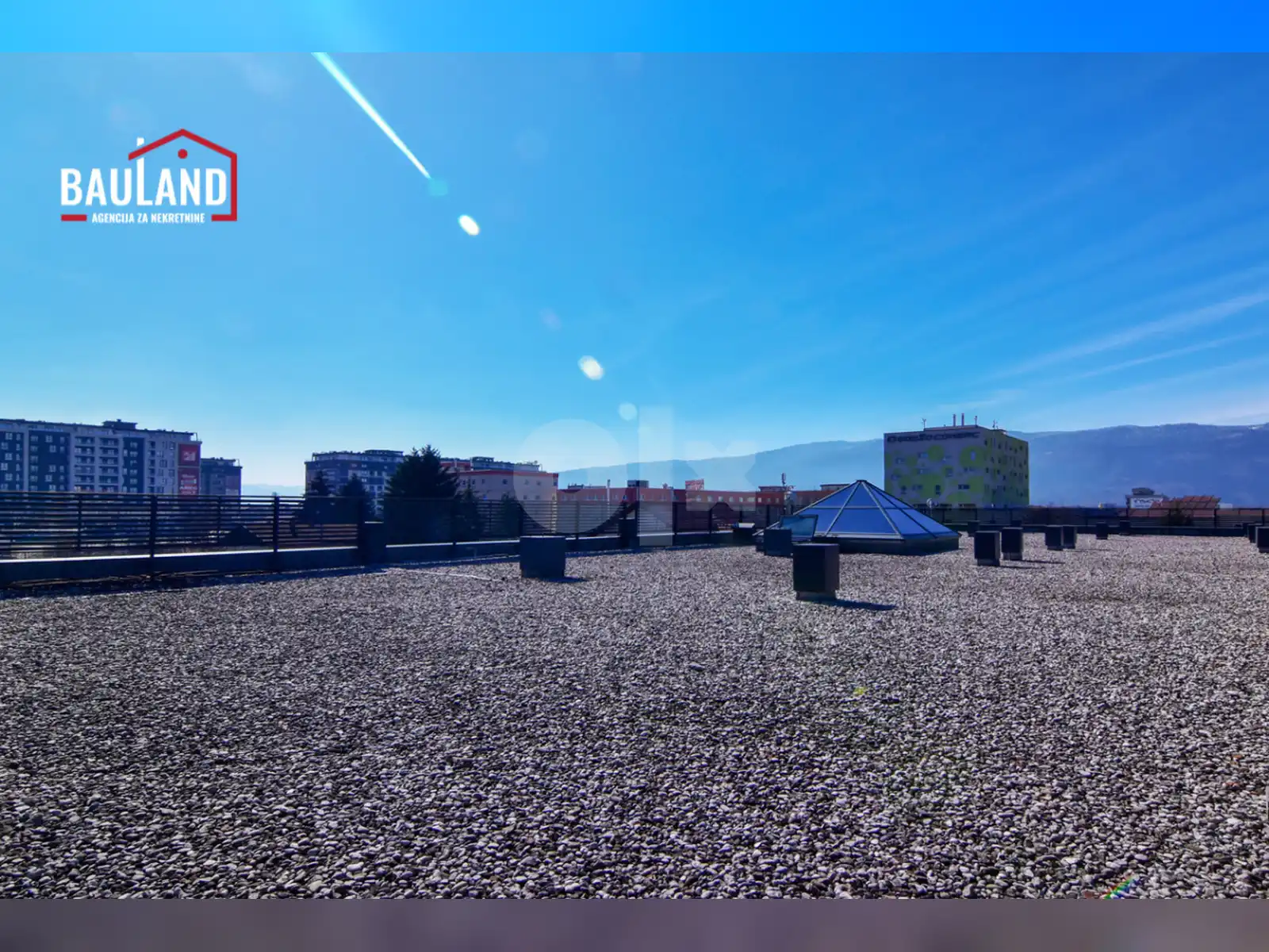 bauland-reprezentativan-poslovni-objekat-1500m2-stup