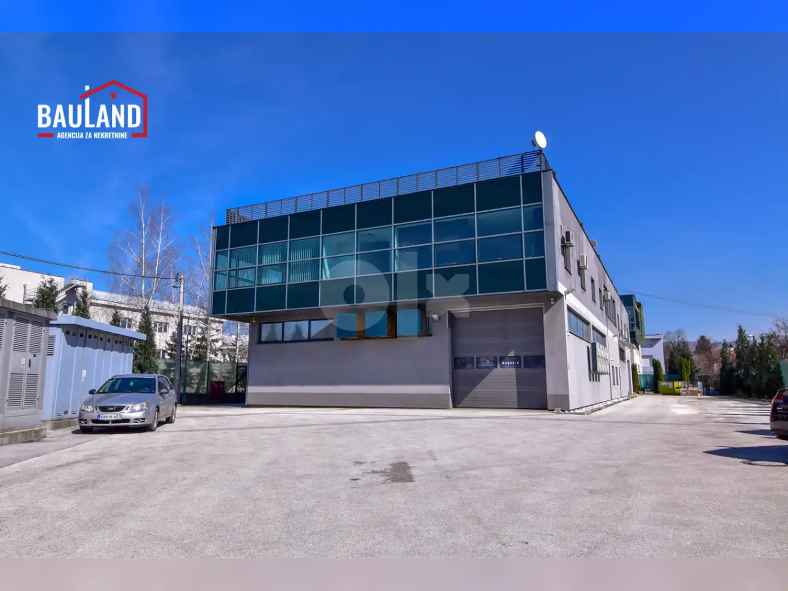 bauland-reprezentativan-poslovni-objekat-1500m2-stup
