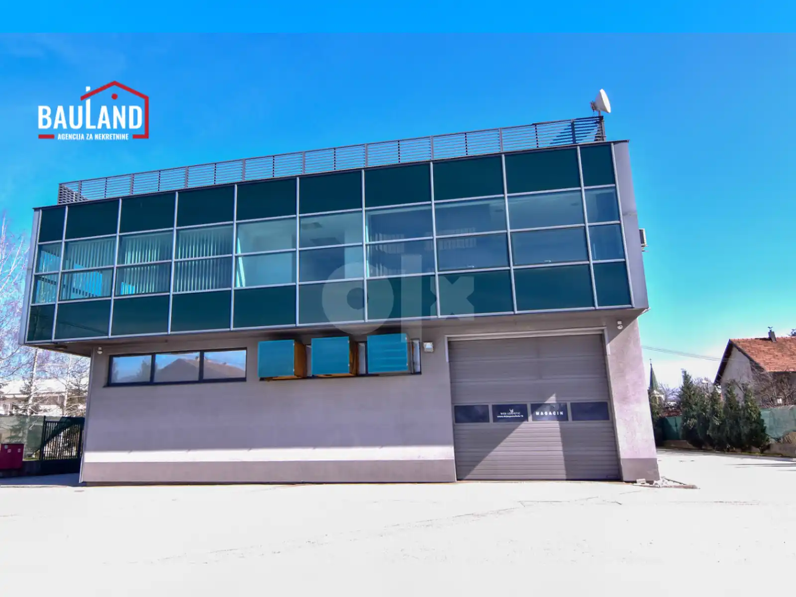 bauland-reprezentativan-poslovni-objekat-1500m2-stup