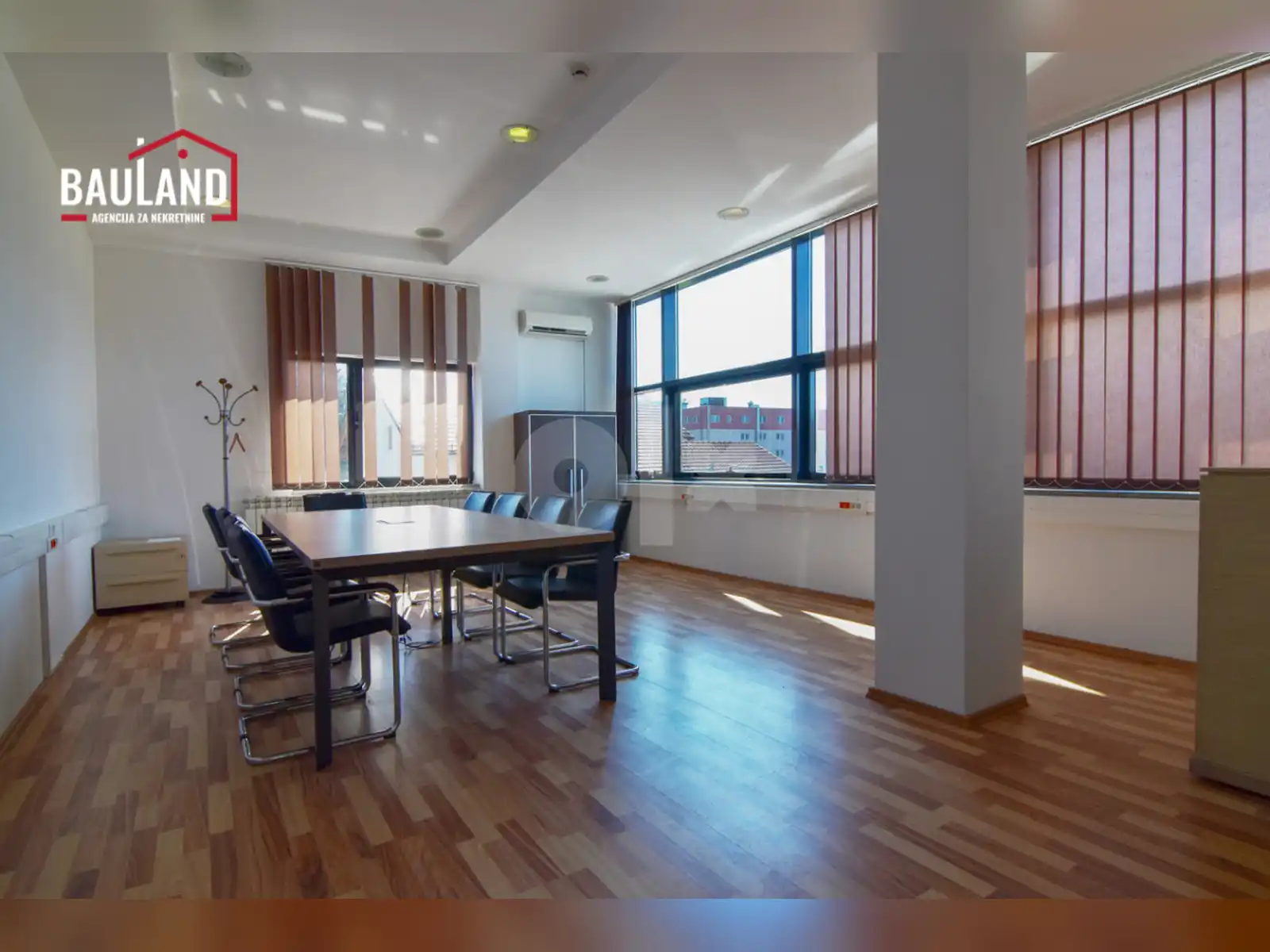 bauland-reprezentativan-poslovni-objekat-1500m2-stup