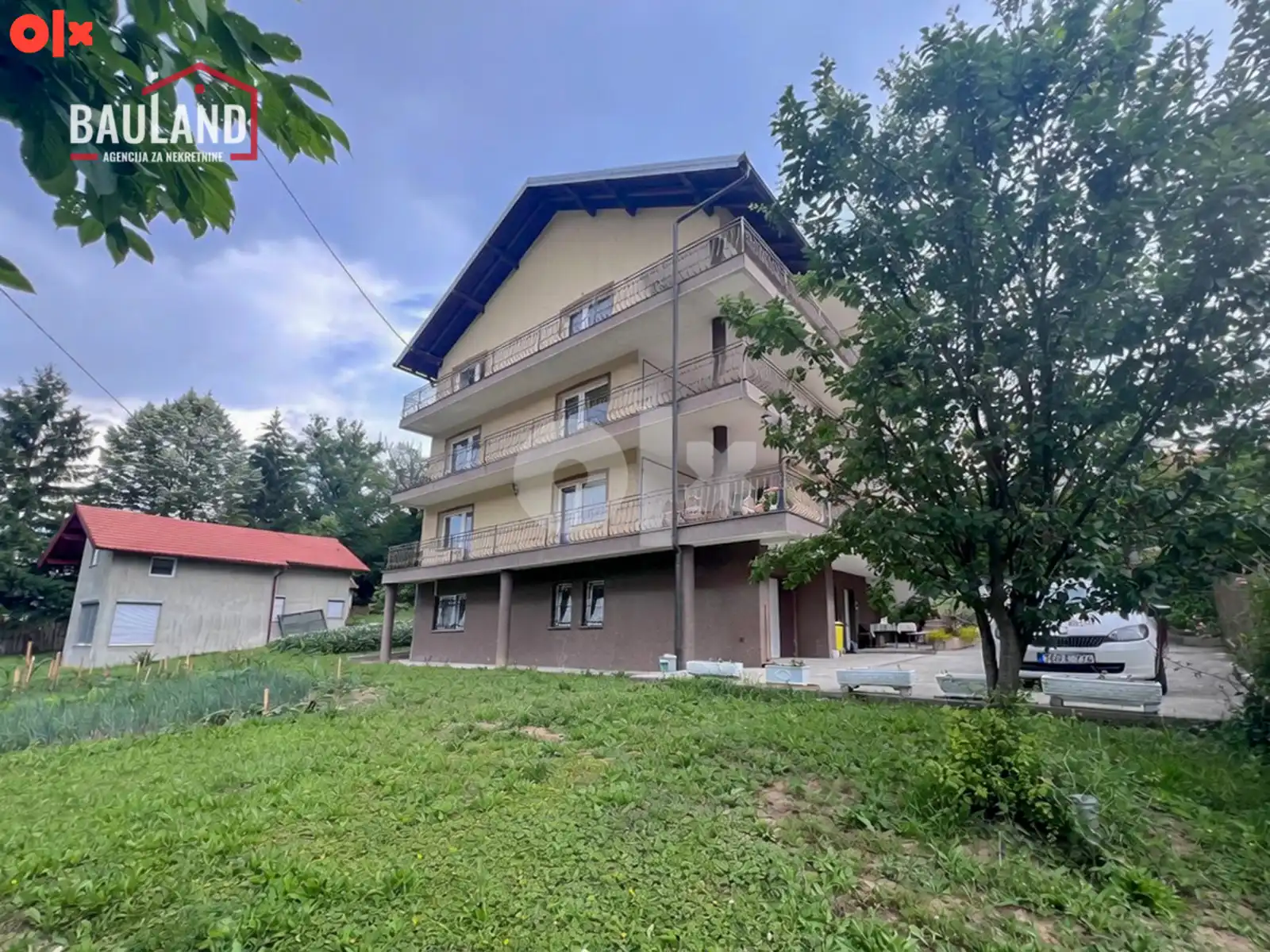 kuca-sa-cetiri-stambene-jedinice-potkrovlje-vogosca
