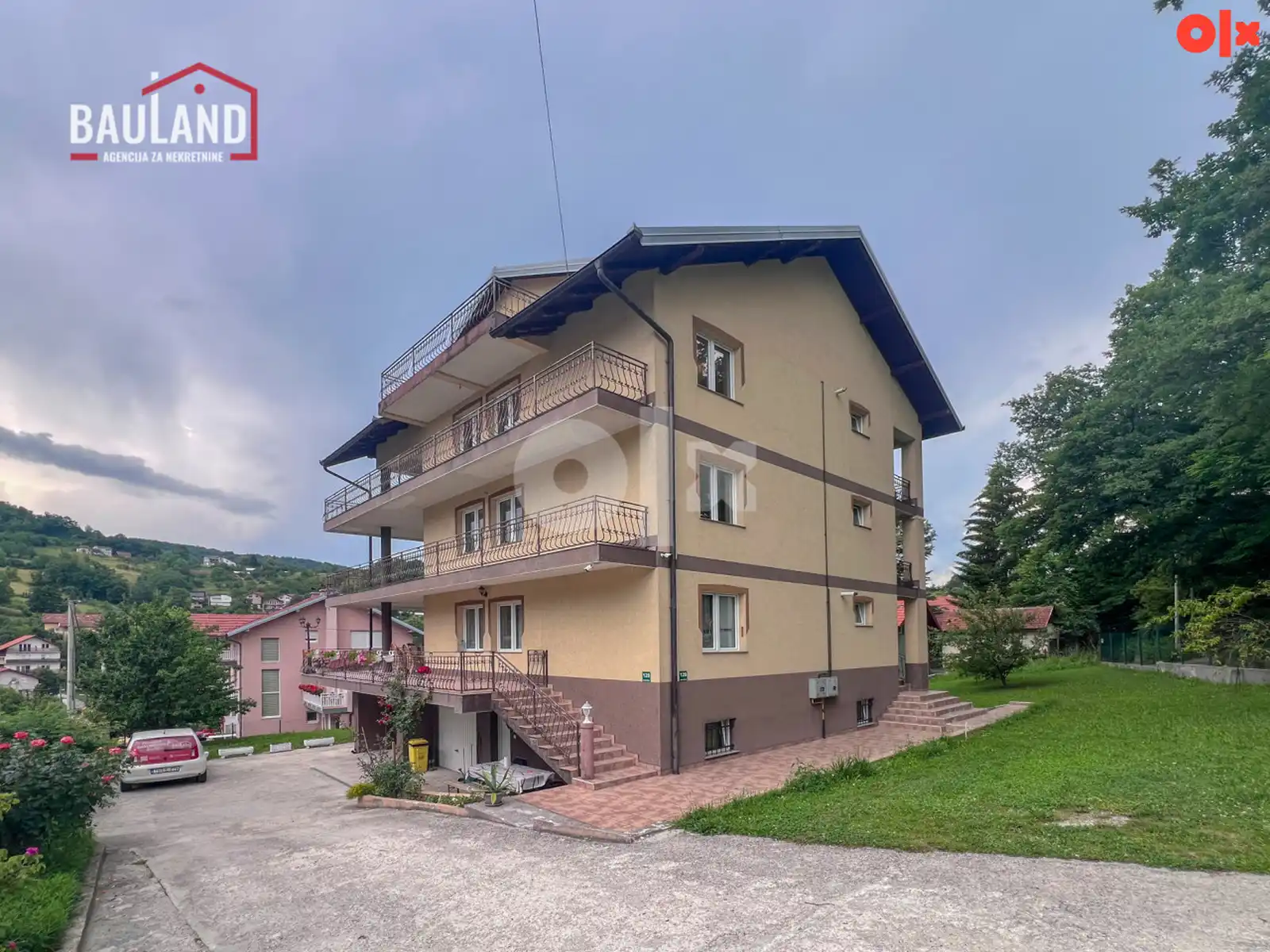 kuca-sa-cetiri-stambene-jedinice-potkrovlje-vogosca