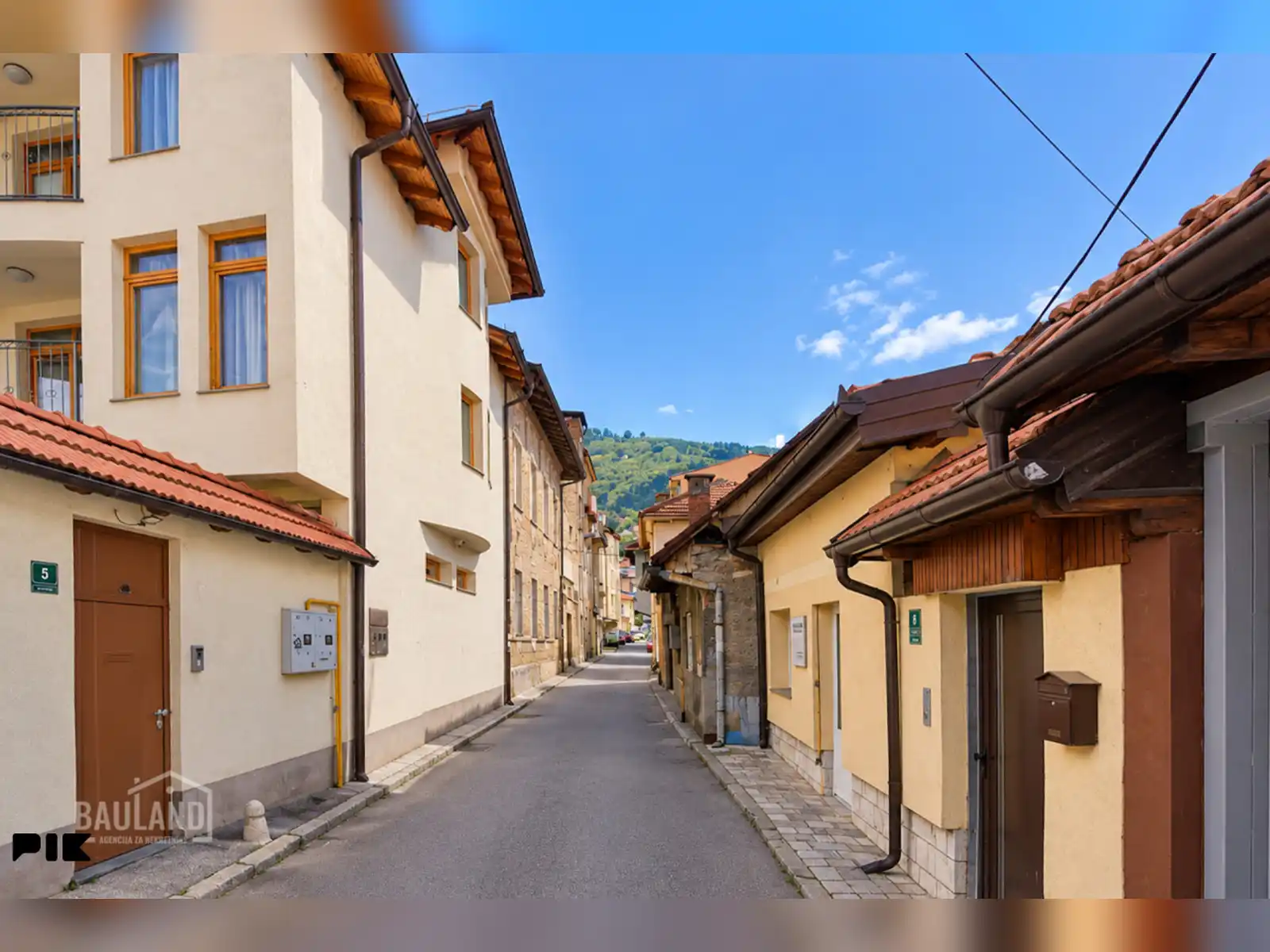 bauland-trosoban-stan-103m2-stari-grad-sarajevo
