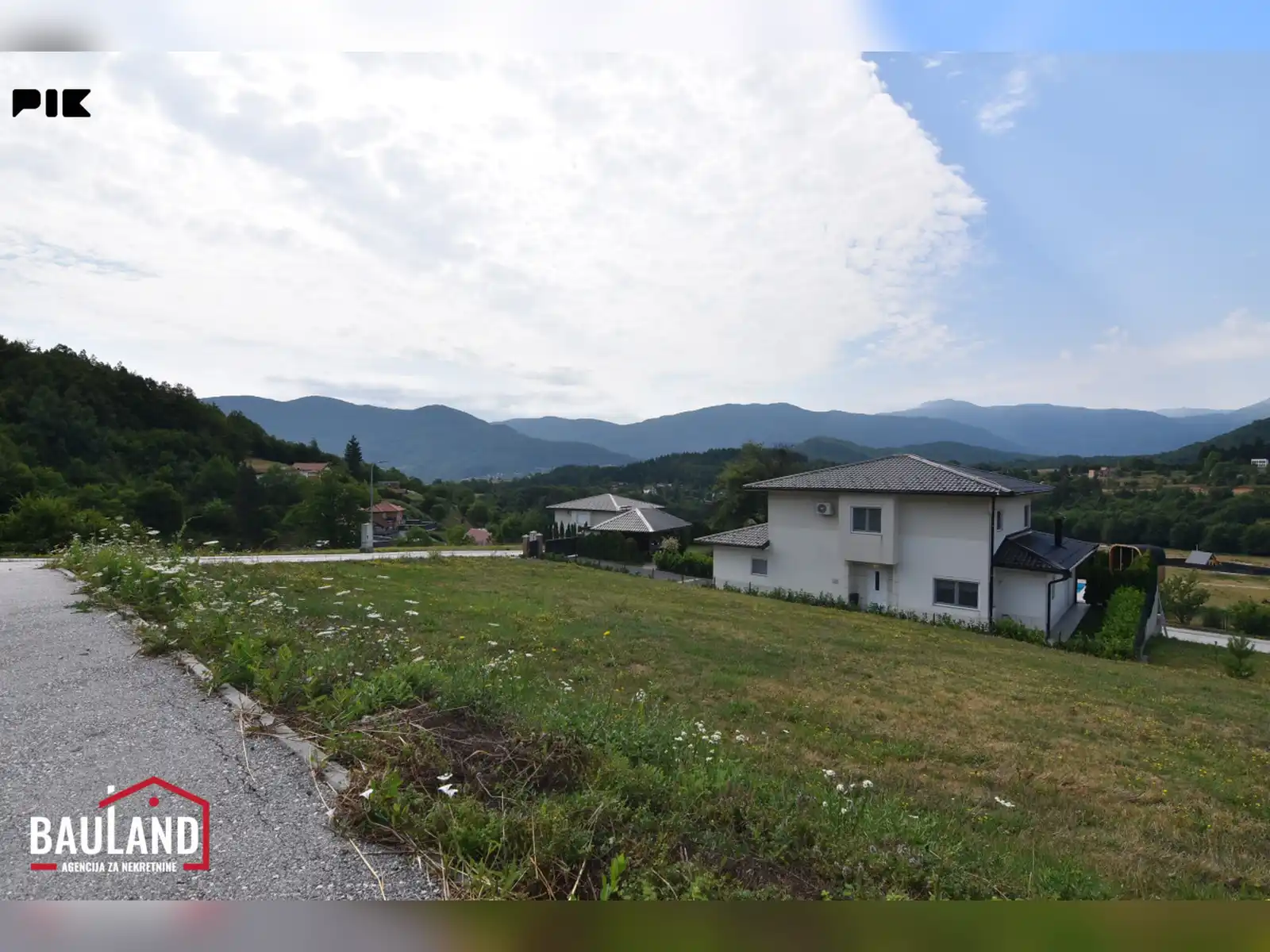 ekskluzivna-vila-s-bazenom-green-hills-bare-hadzici