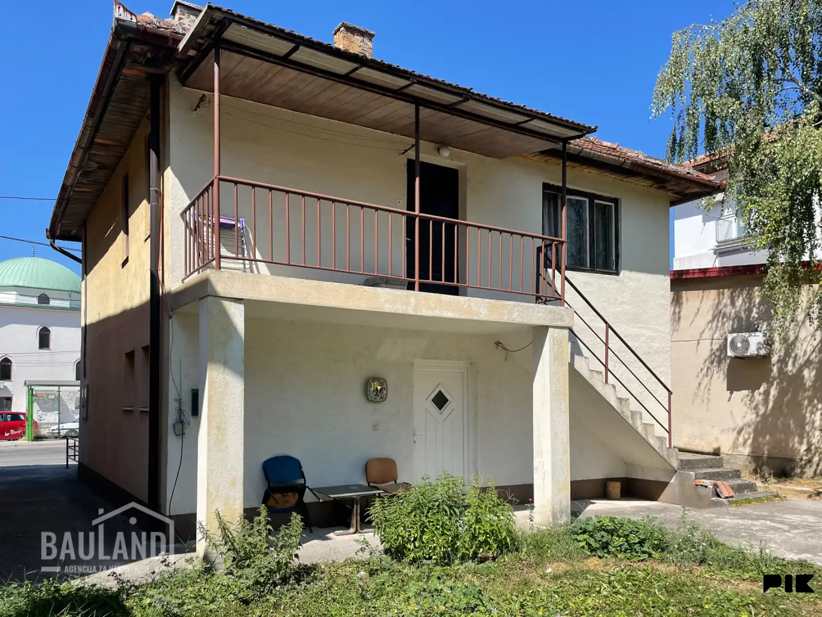 bauland-kuca-s-dva-etazirana-stana-104m2-tarcin-hadzici