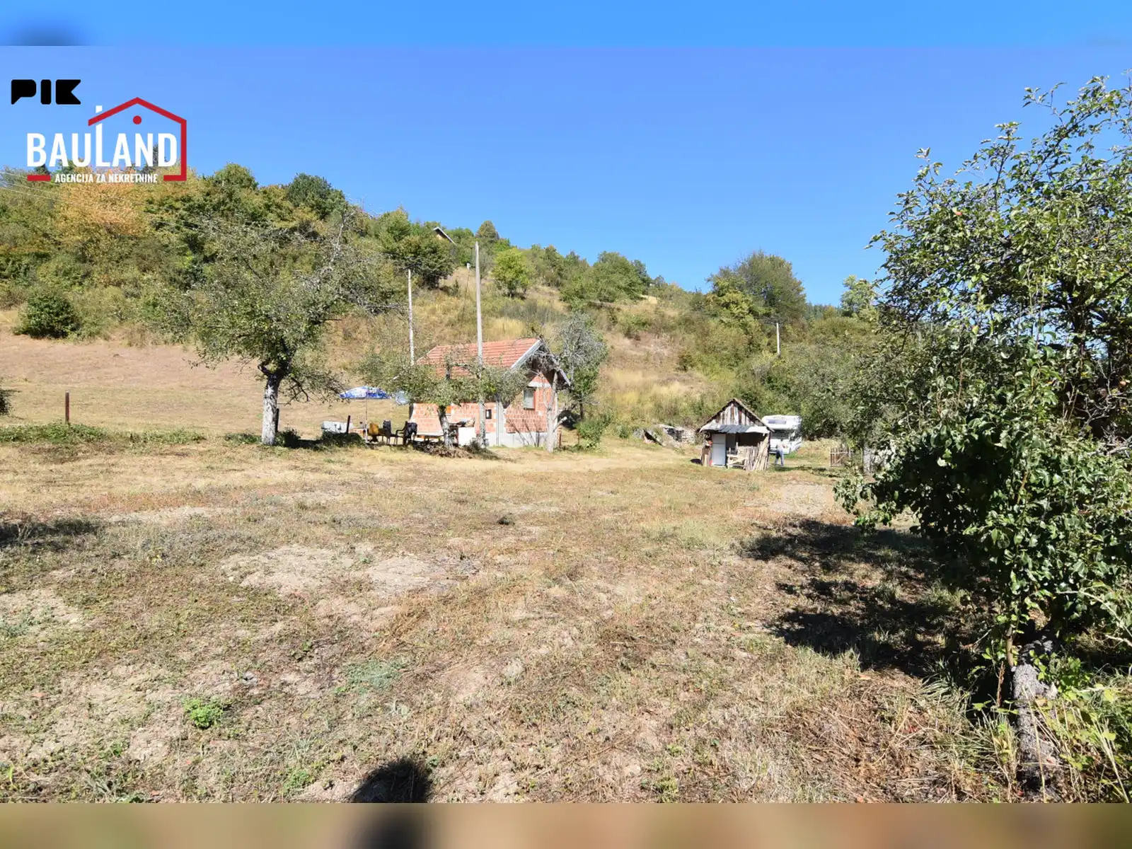 prostrano-zemljiste-7-121m2-uz-mag-put-m18-semizovac-vogosca
