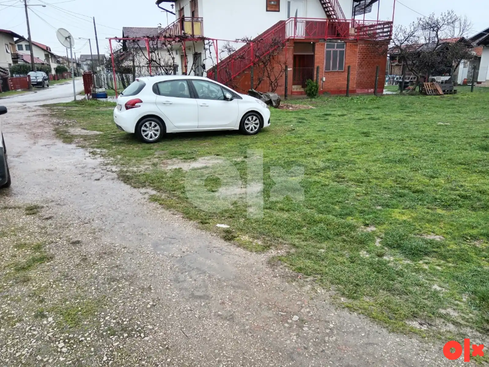 na-prodaju-zemljiste-s-dva-graevinska-placa-u-naselju-dervisi