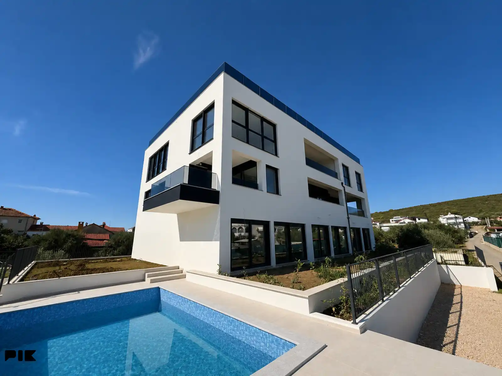 zadar-sukosan-hills-privatna-krovna-terasa-s-bazenomnetto-250-m2