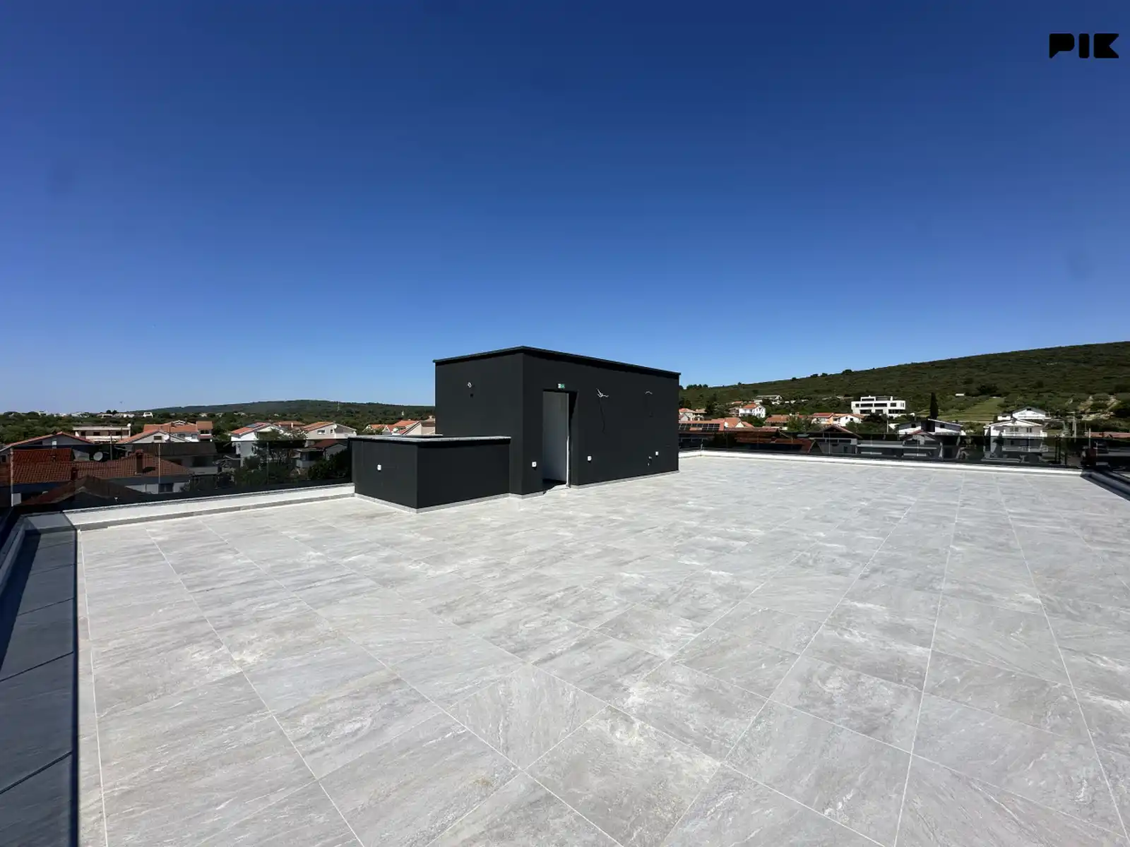 zadar-sukosan-hills-privatna-krovna-terasa-s-bazenomnetto-250-m2