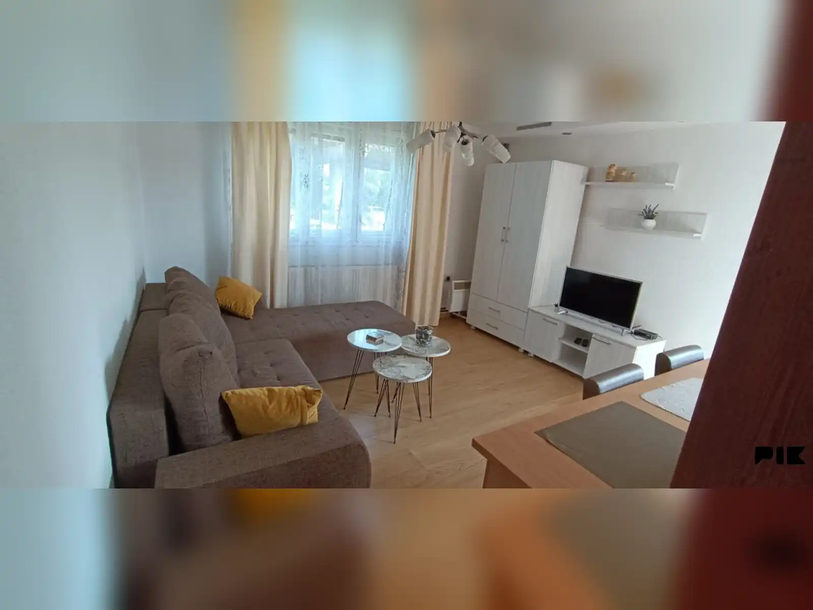 kuca-sa-5-apartmana-i-poslovnim-prostorom-u-budzaku