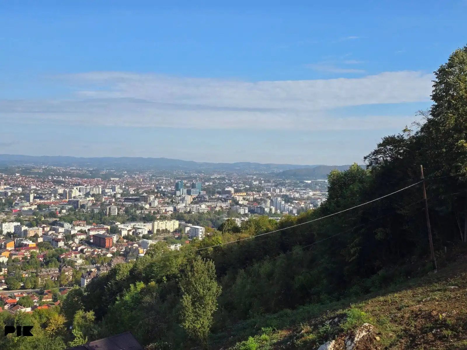 pogled-na-grad-starcevica-ponir-plac-od-12-dunuma