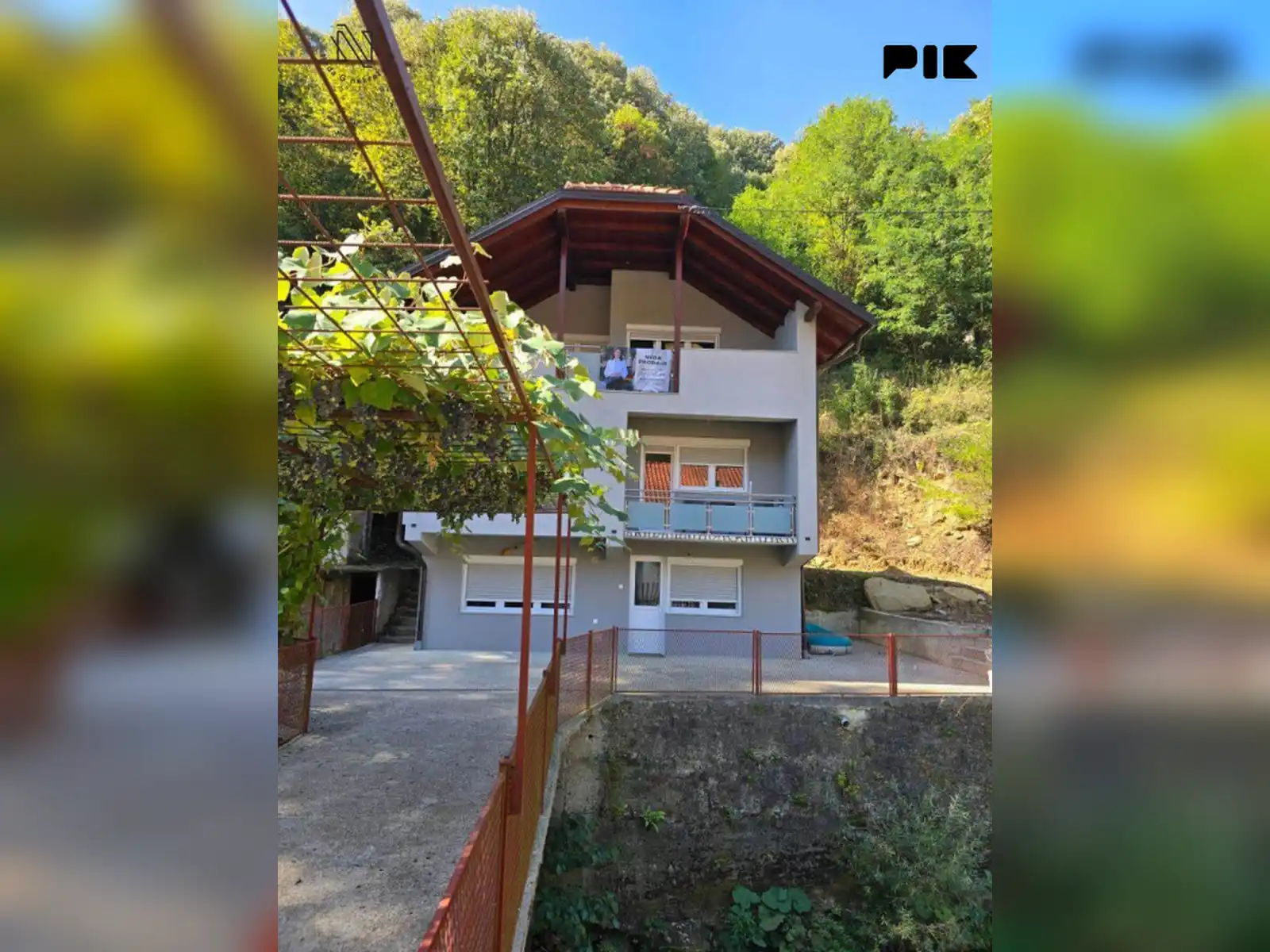renovirana-useljiva-kuca-u-seheru-suturlija
