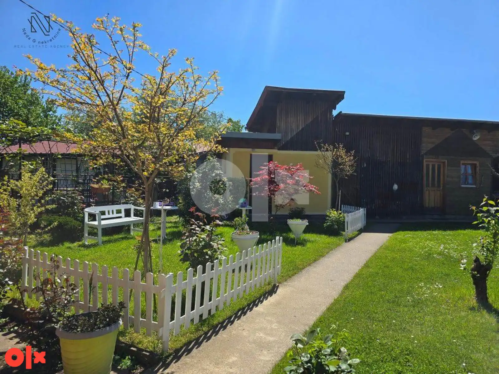 budzak-dvije-kuce-na-placu-od-1100m2-top-ponuda