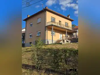 Hiseta-Pobrđe; prodaja kuće sa većom okućnicom