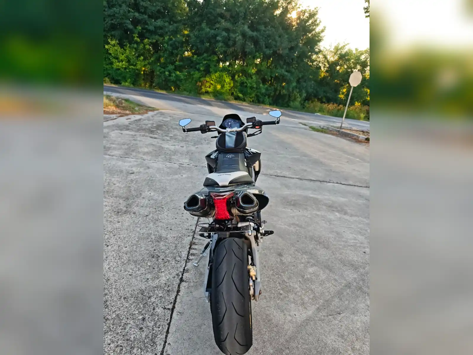 aprilia-dorsoduro-750