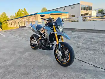Aprilia Dorsoduro 750