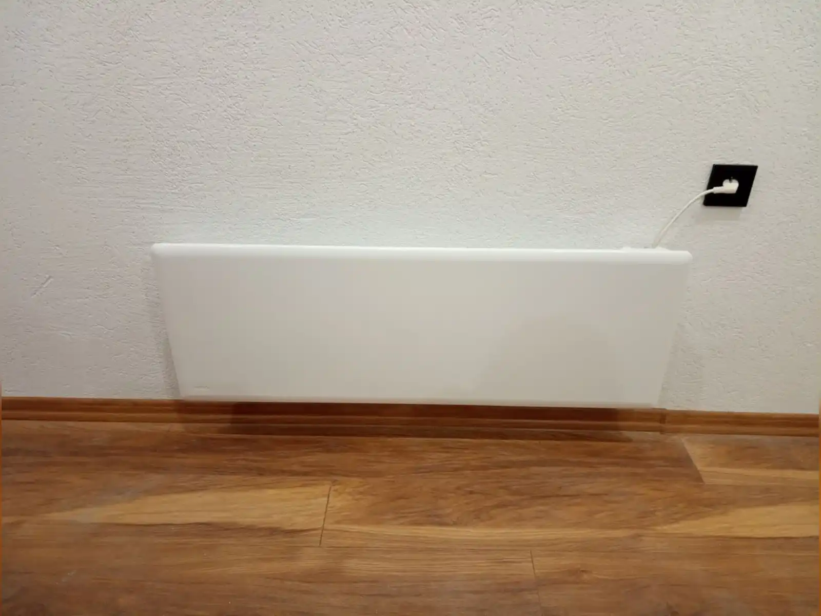 norveski-konvektor-nobo-top-2000w-500w