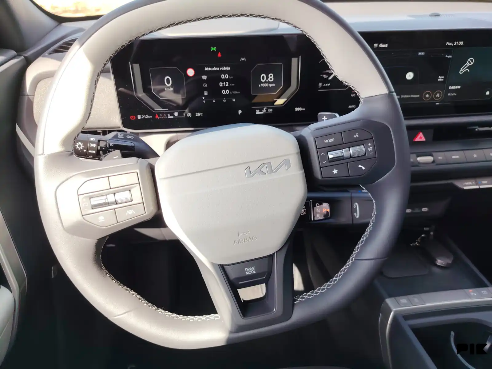 kia-seltos-gtline-1-6-benzin-automatik-zimske-gume-1-km