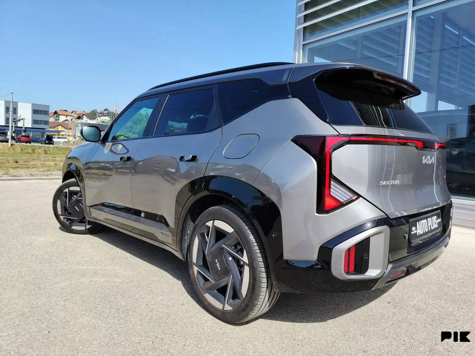 kia-seltos-gtline-1-6-benzin-automatik-zimske-gume-1-km