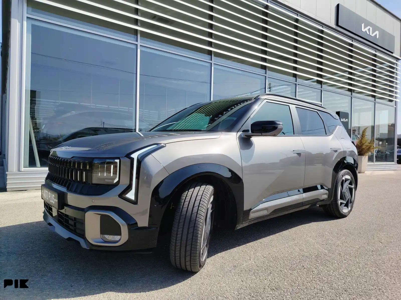 kia-seltos-gtline-1-6-benzin-automatik-zimske-gume-1-km