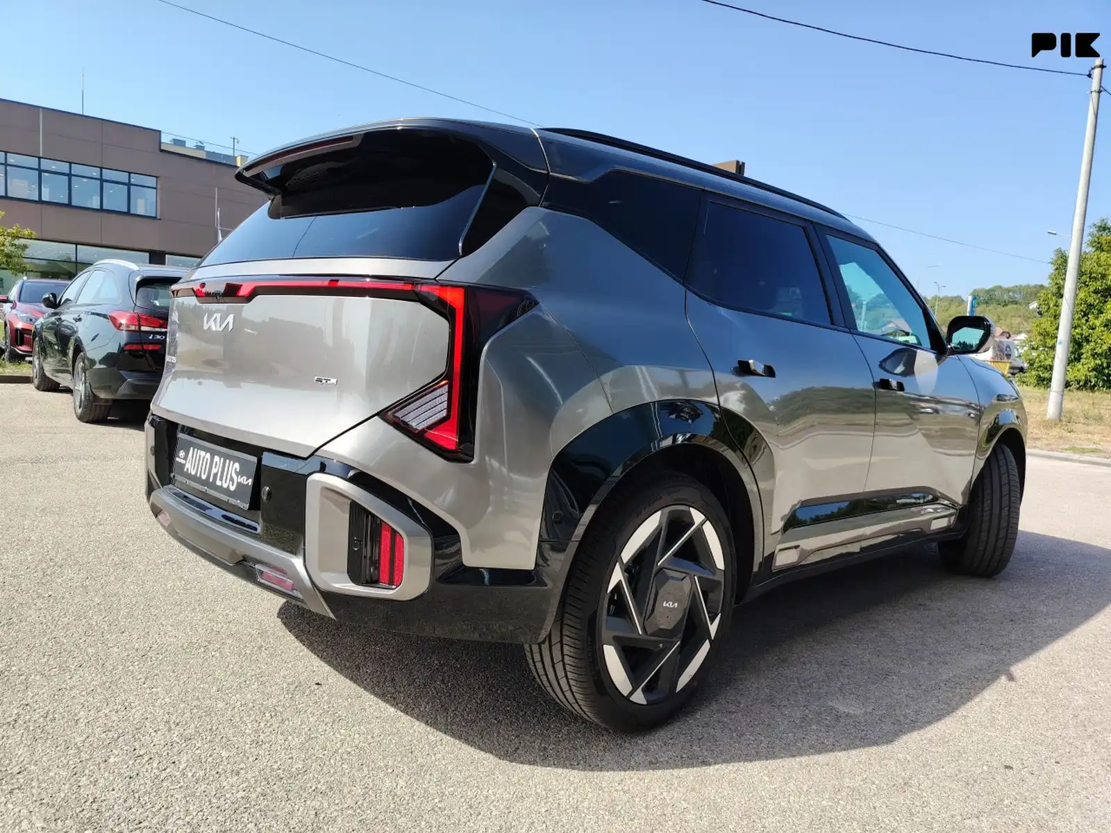 kia-seltos-gtline-1-6-benzin-automatik-zimske-gume-1-km