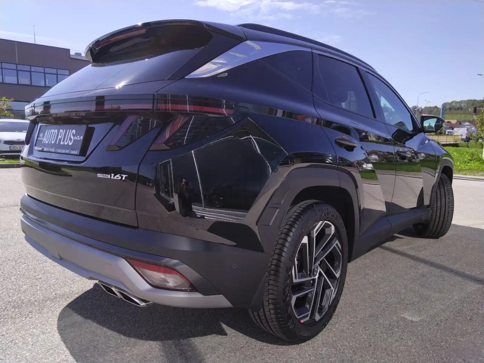 hyundai-tucson-luxury-16-benzin-automatik-4x4