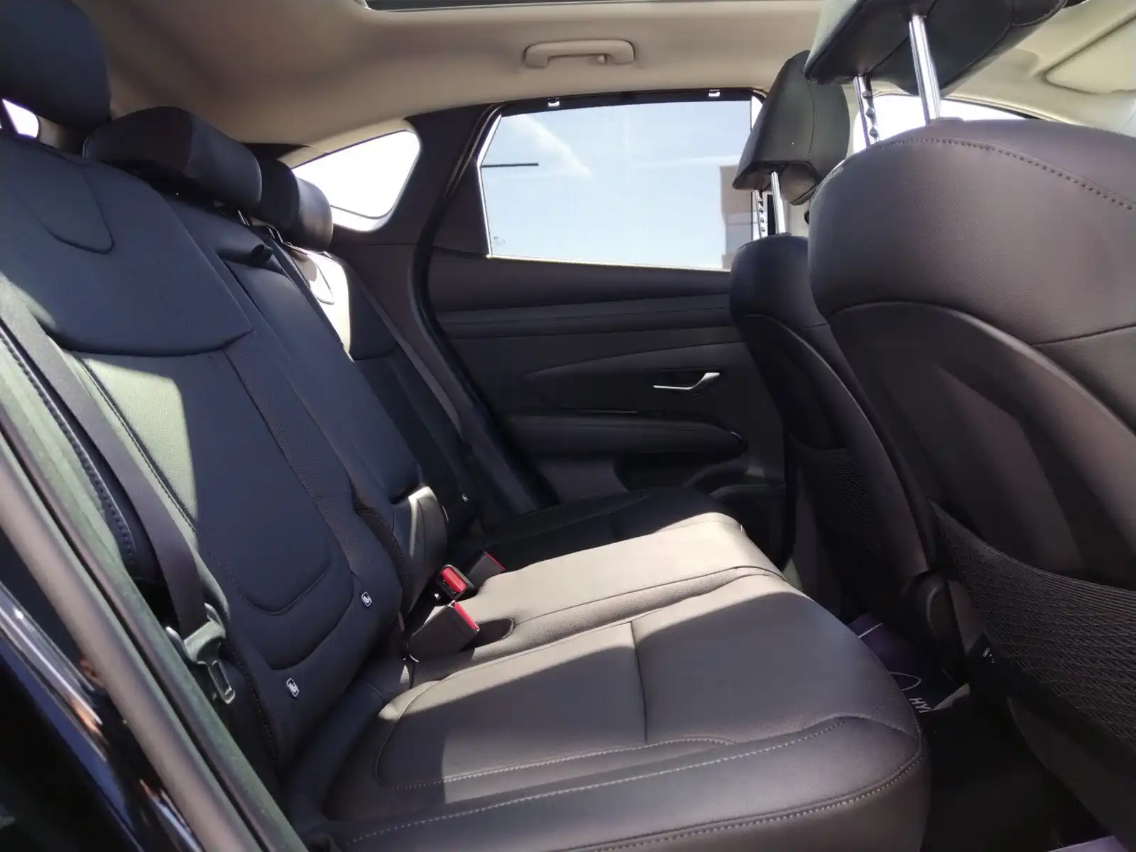 hyundai-tucson-luxury-16-benzin-automatik-4x4