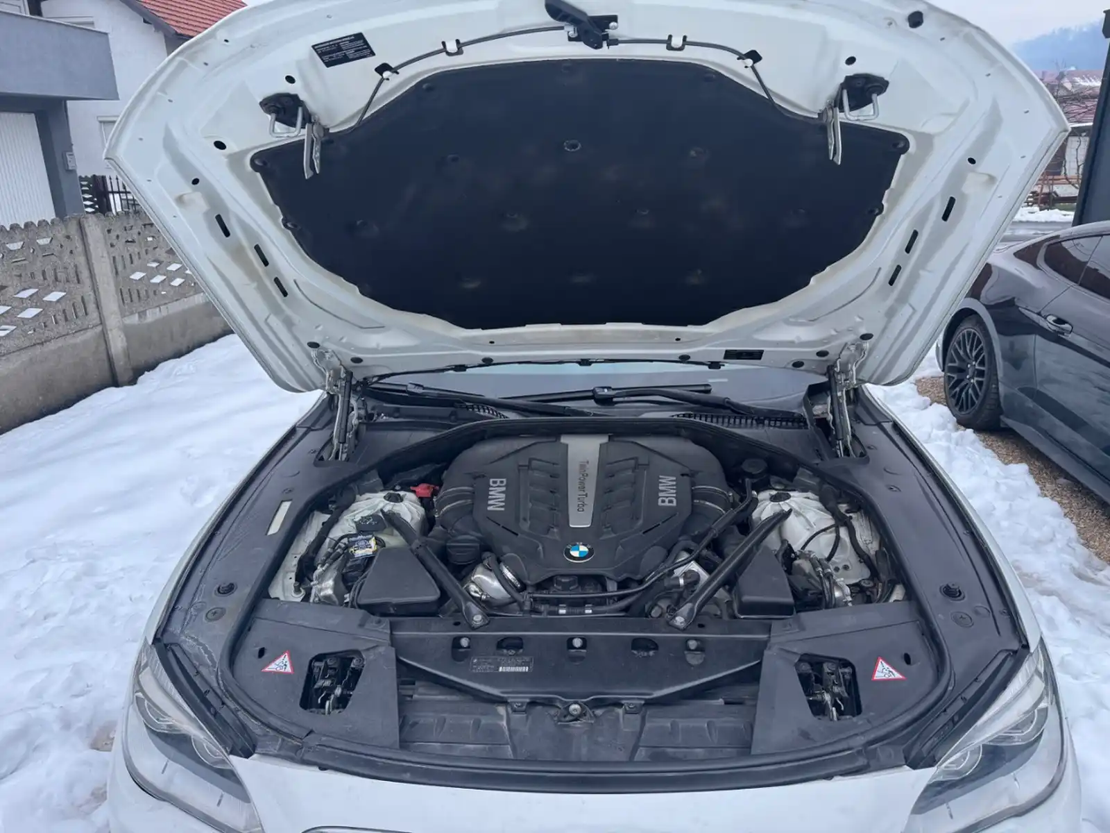 bmw-750i