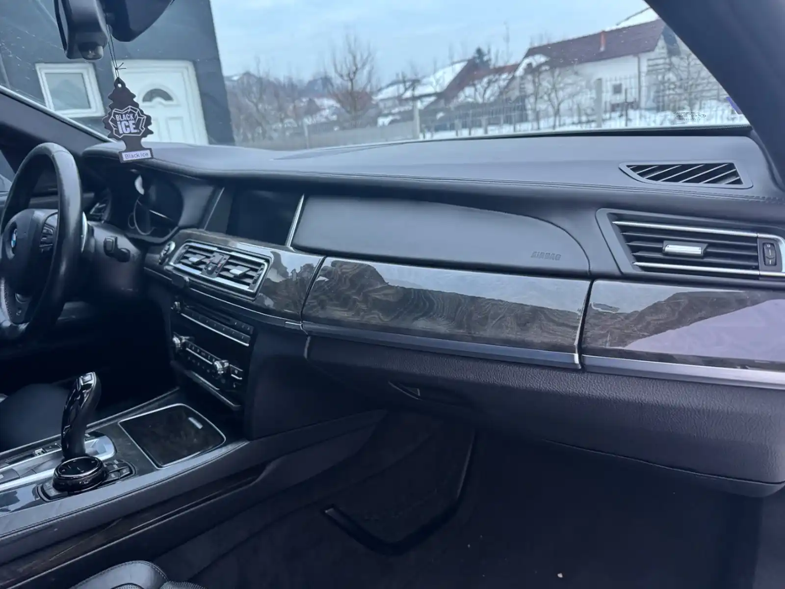 bmw-750i