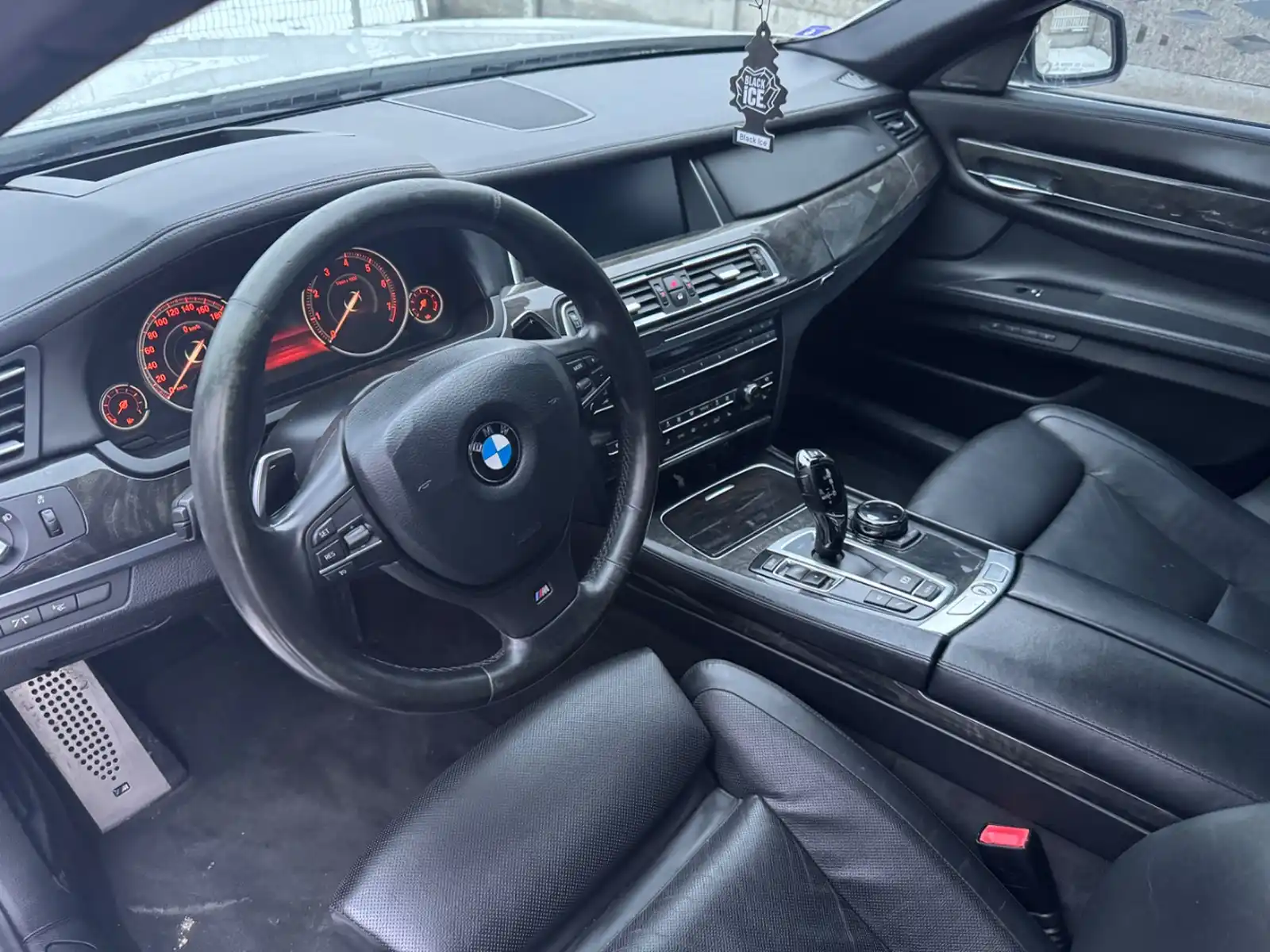 bmw-750i